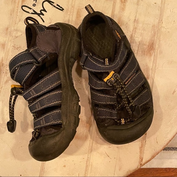 Kid's Keen Newport Sandals/Water Shoes - Picture 1 of 8